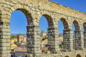Lee más sobre el artículo ¿Cómo se construían los acueductos romanos? El secreto de la ingeniería eterna
